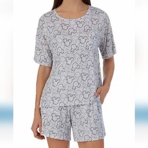 NWT Disney Women's 2 Piece Short Pajama Set w/Pockets Gray Mickey Mouse Sz Small